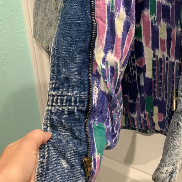 Vintage acid wash jean jacket w hood - Picture 6 of 9